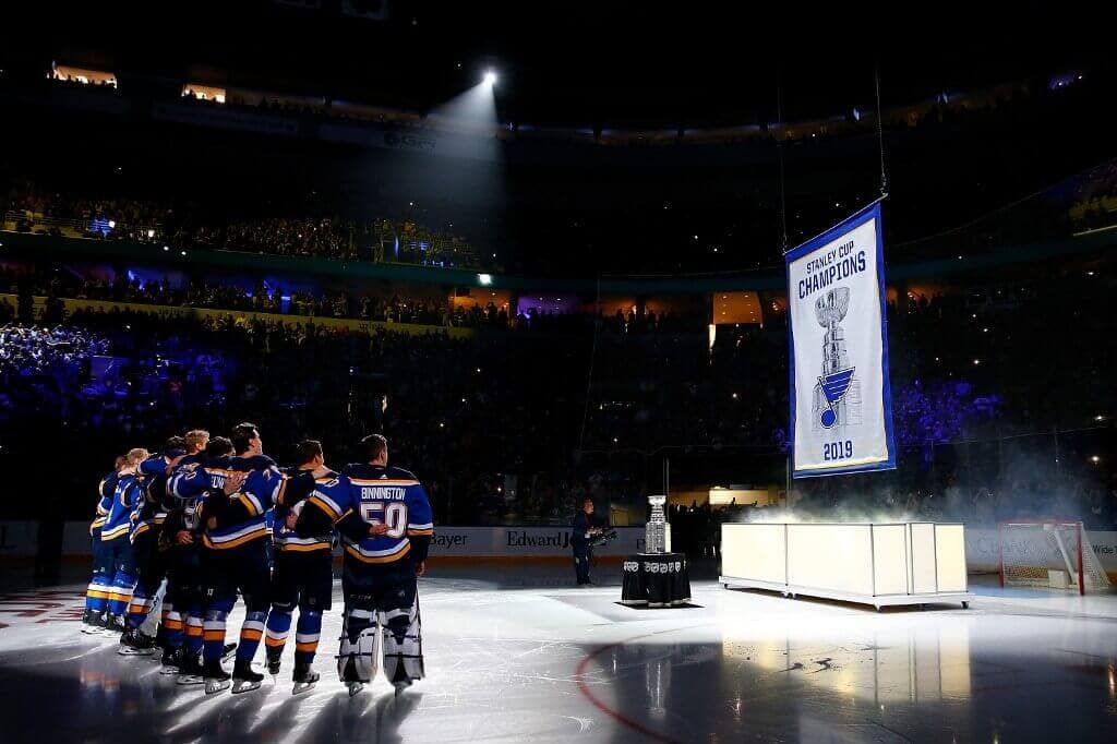 Pudotuspelit edessä – tässä Stanley Cupin voittajasuosikit